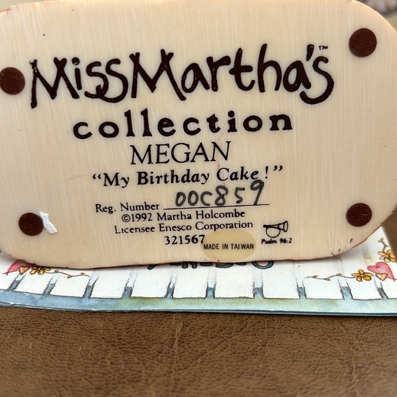 NWT ENESCO 1992 Miss Martha’s Collection MEGAN, “My Birthday Cake” 321567. - Picture 5 of 11